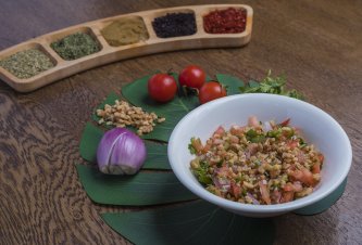 Salatalar Gavurdağı Salata 150 g 150-250 kcal   Ceviz