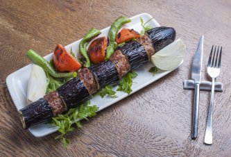 Kebaplar Patlıcan Kebap 180g 650-850 kcal Alerjen içermez
