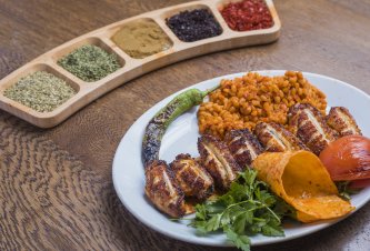 TAVUK ÜRÜNLERİ Tavuk Kanat  300g   220-280 kcal Alergen içermez 