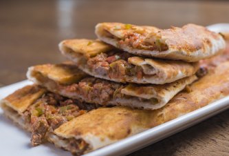 FIRIN MENÜ Kuşbaşılı Pide  750-950 kcal 