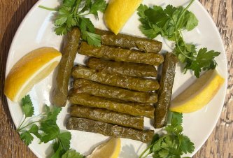 MEZELER Zeytinyağlı Yaprak Sarma  180-300 kcal Alerjen içermez